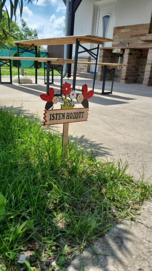 ALFA Szálláshely Sándorfalva Exterior foto
